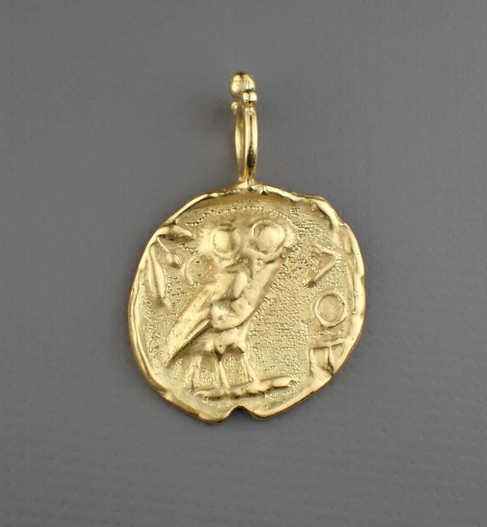 18k yellow gold pendant