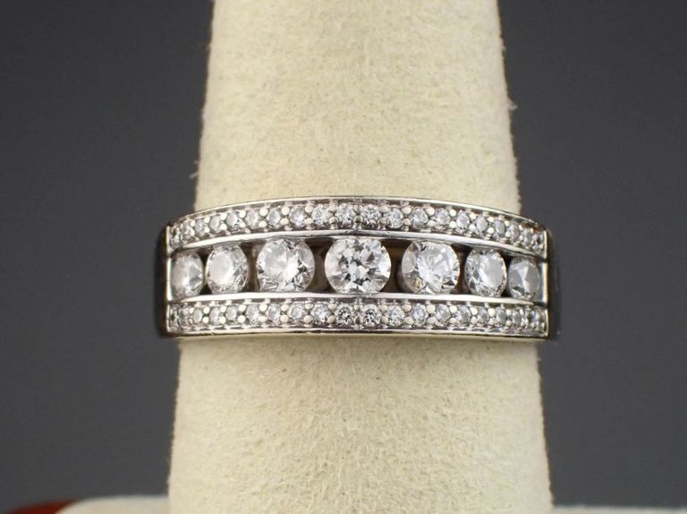 14k white gold diamond ring