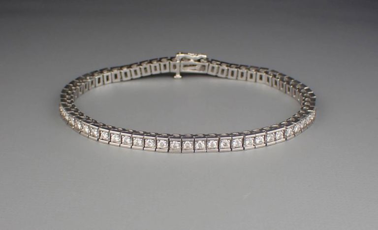 14k white gold diamond line bracelet