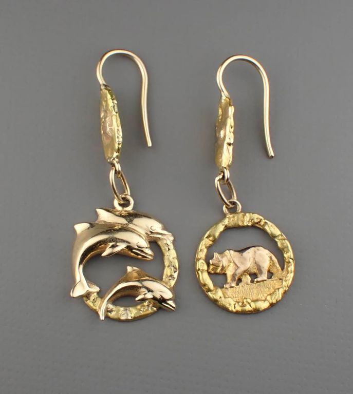 Gold dangle earrings
