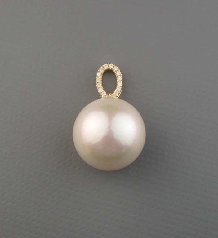 18k yellow gold pearl pendant