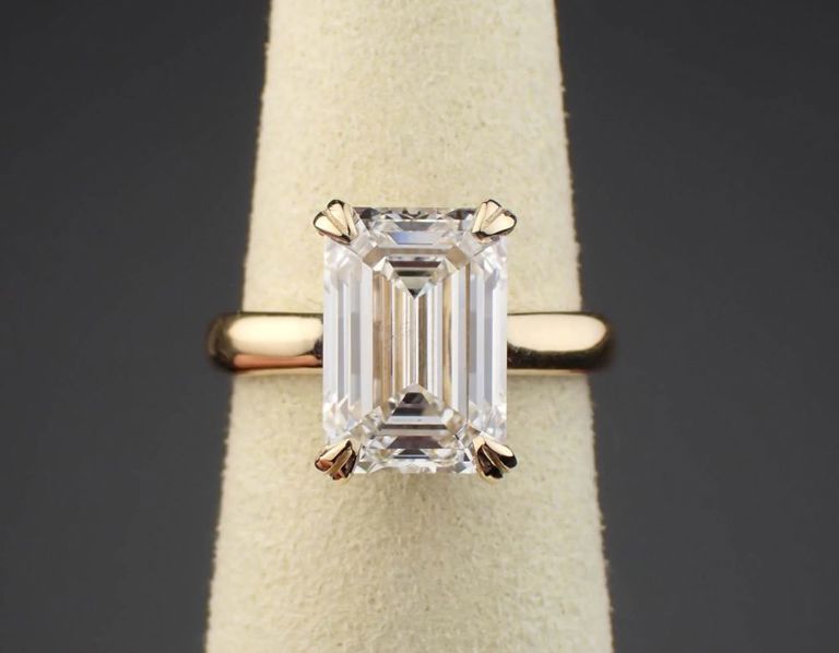 18k yellow gold diamond ring