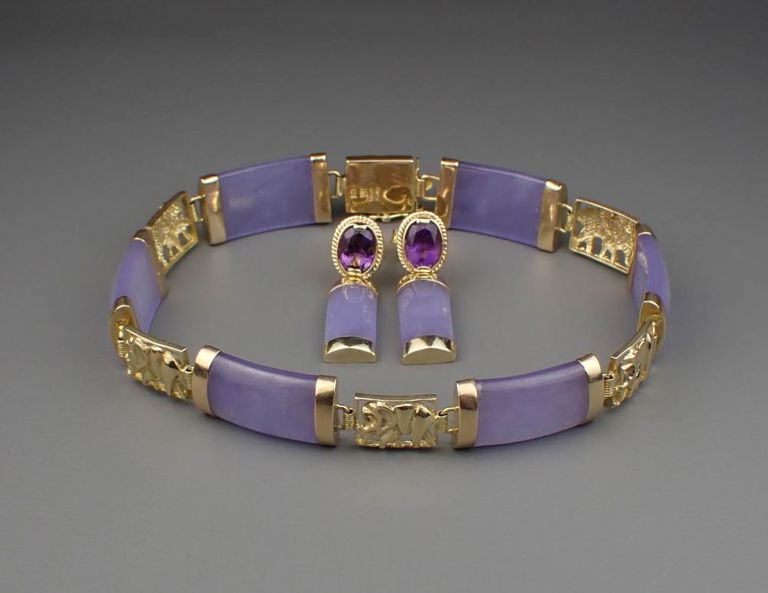 14k gold lavender jade bracelet and earrings