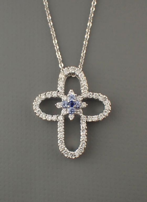 14k white gold diamond pendant