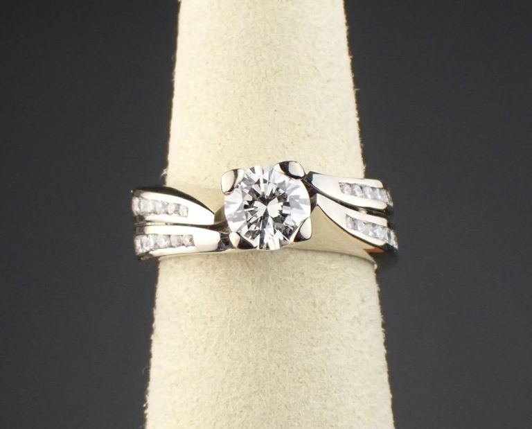 14k white gold diamond ring