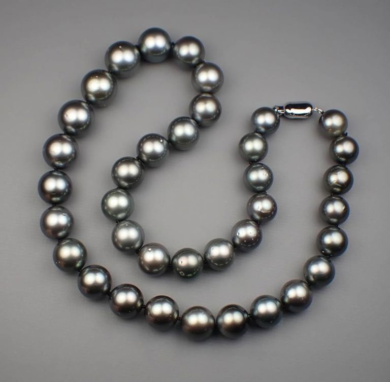14k white gold pearl necklace