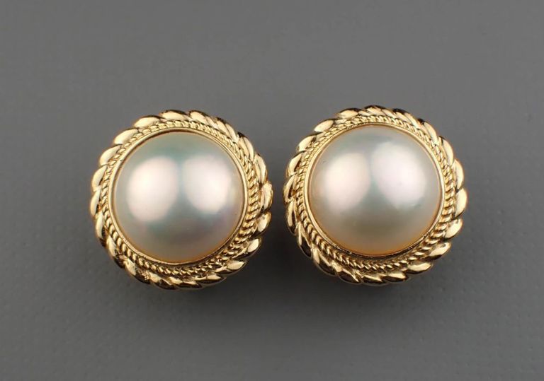 14k gold pearl earrings