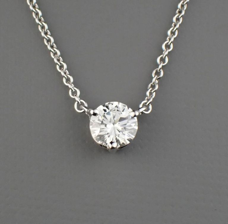 Platinum diamond solitaire