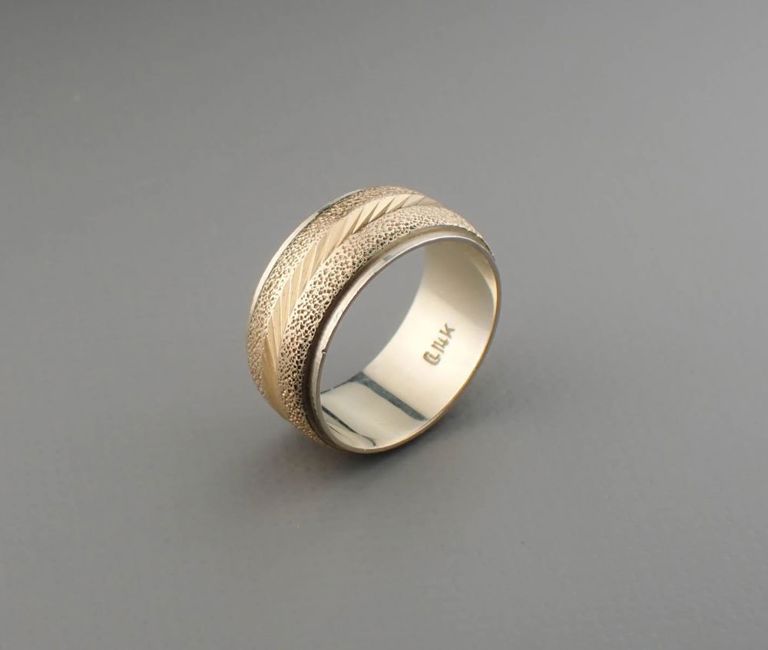 14k white gold and yellow gold ring