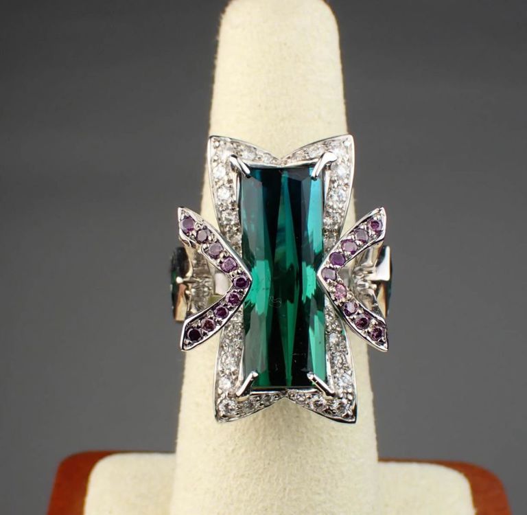 14k white gold green tourmaline diamond ring