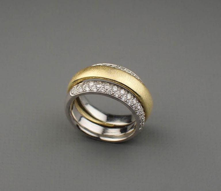 18k gold and platinum diamond ring
