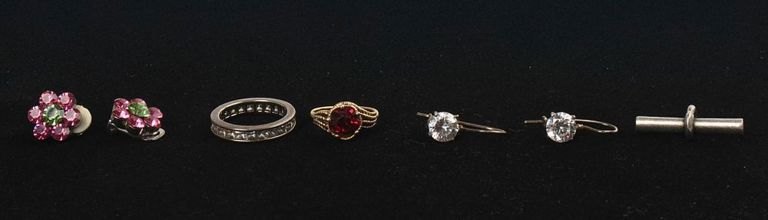 Group of costume jewelry