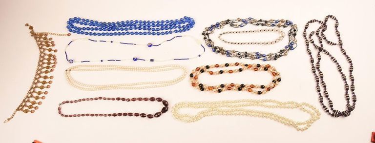 Group of costume jewelry necklaces