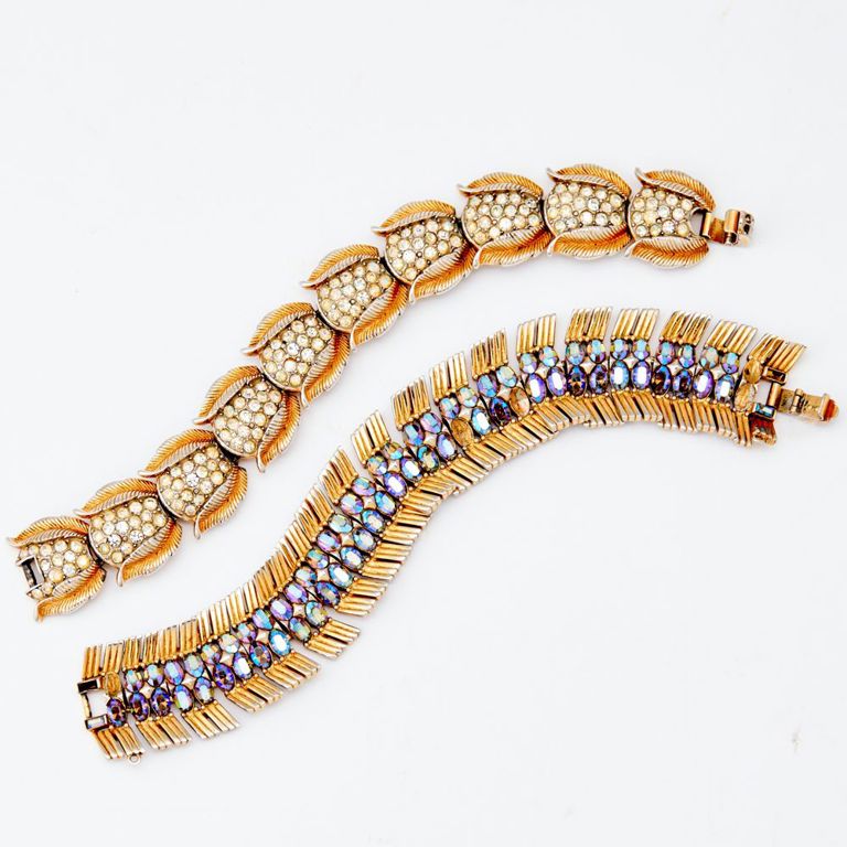 Gilt-metal rhinestone bracelets set