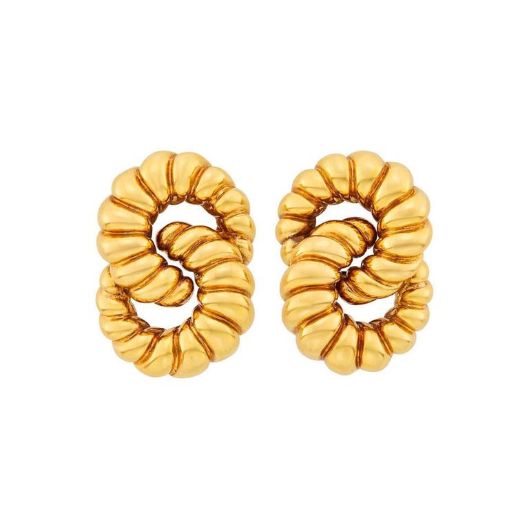18k gold fluted knot earclips