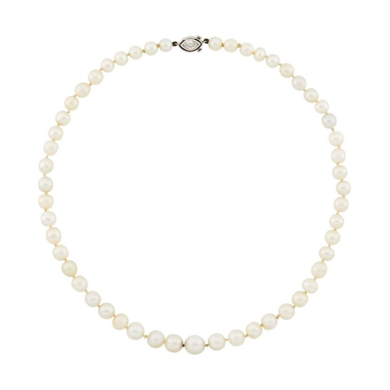 Platinum pearl necklace