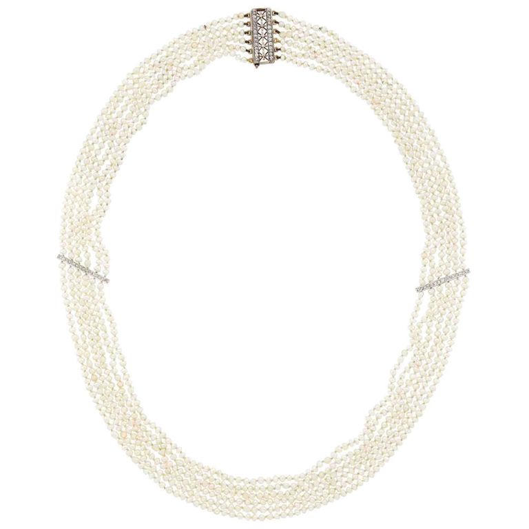 Gold and platinum pearl necklace