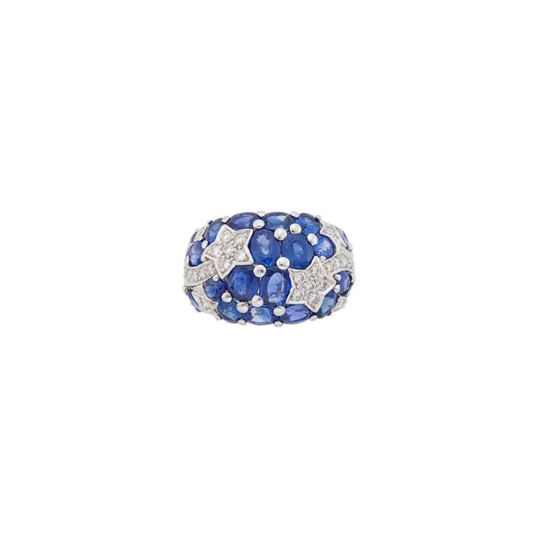 White gold sapphire ring