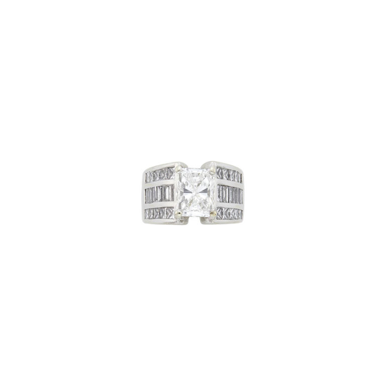 White gold and diamond ring
