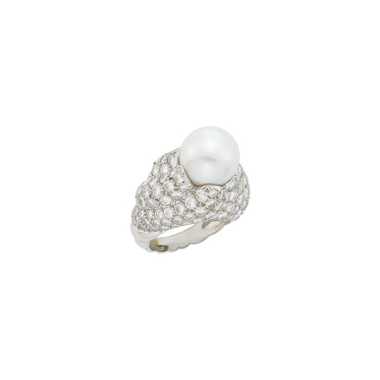 Platinum cultured pearl diamond dome ring