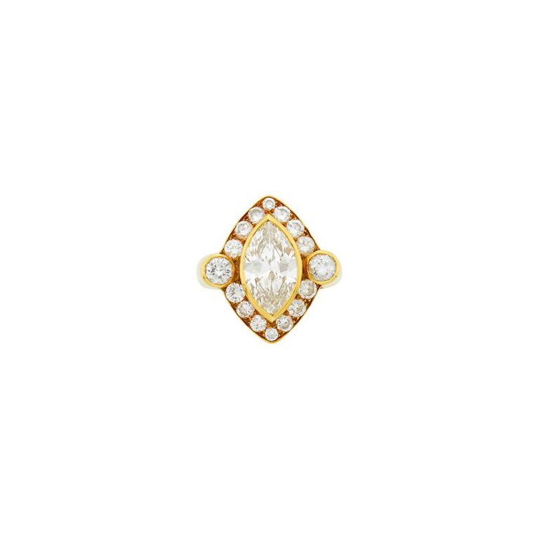 Gold diamond ring
