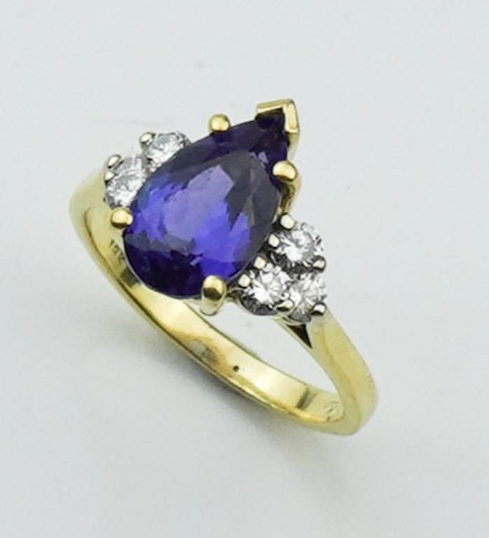18k yellow gold tanzanite and diamond ring