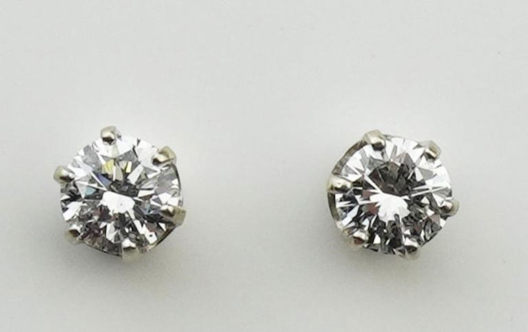 14k white gold diamond solitaire earrings