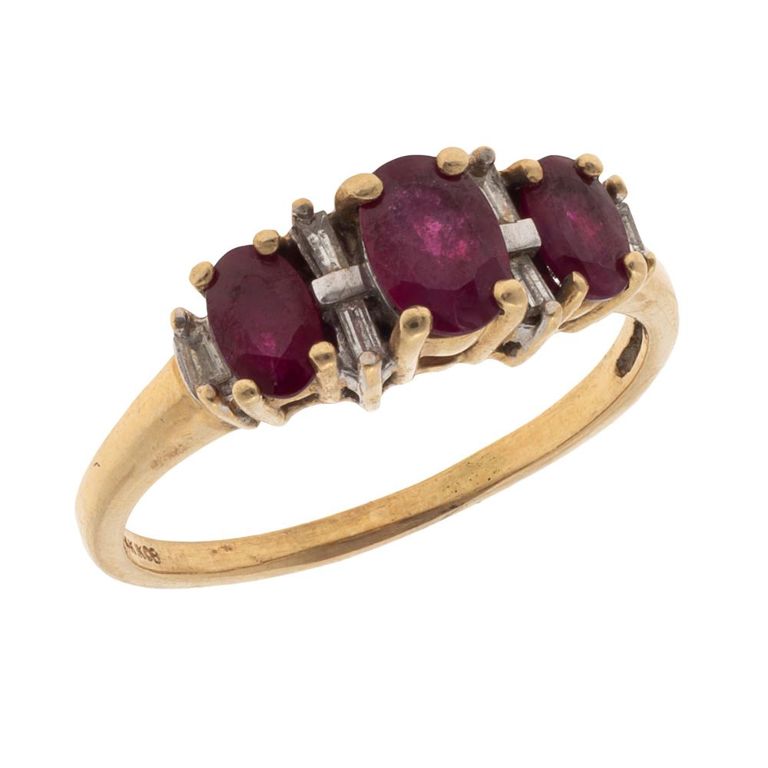 Ruby, diamond 14k yellow gold ring