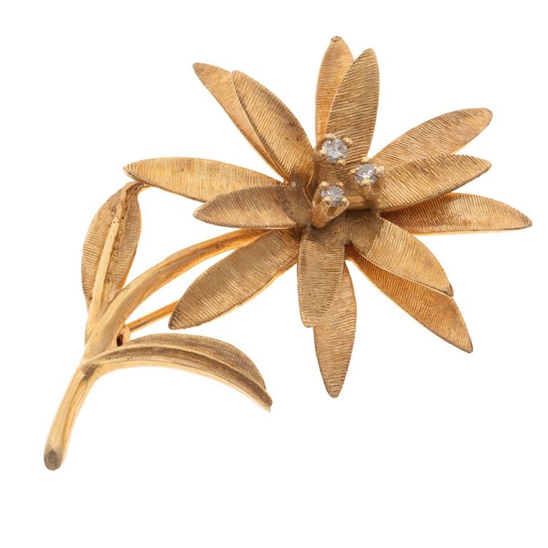 Diamond 14k yellow gold flower pin