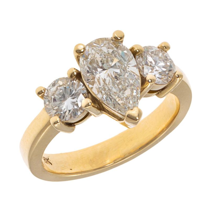 18k yellow gold diamond ring