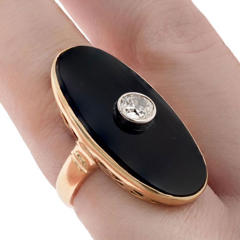 Art Deco diamond onyx 10k yellow gold ring