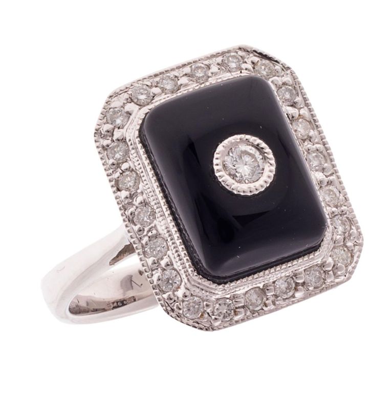Diamond onyx 18k white gold ring