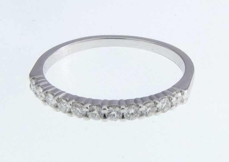 14k white gold diamond ring