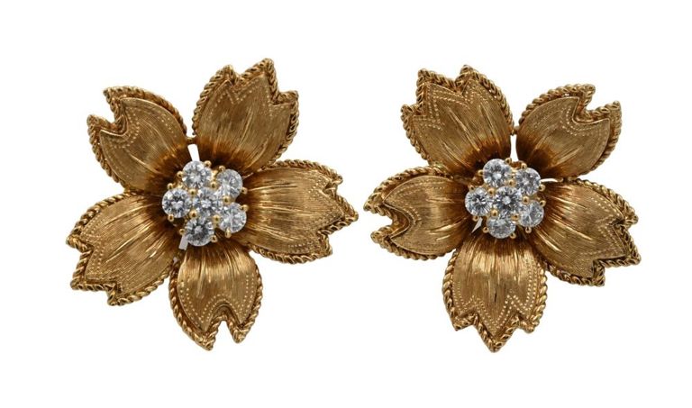 18k yellow gold diamond floral earrings