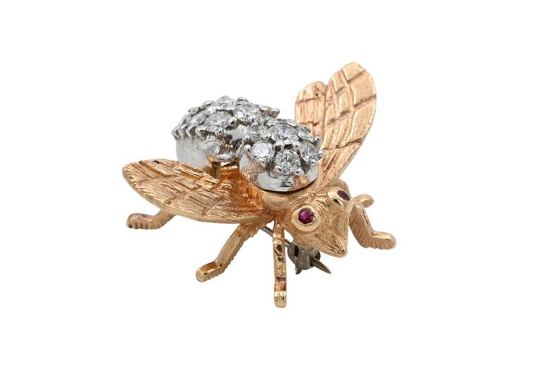 14k yellow and white gold diamond bee brooch