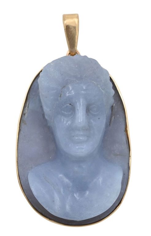 Gold stone cameo pendant