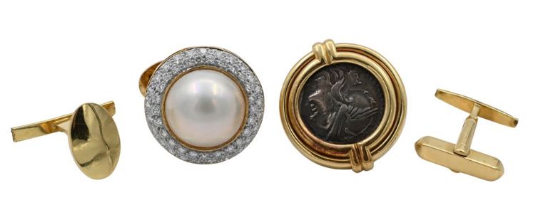 Two pairs of 18k yellow gold cufflinks