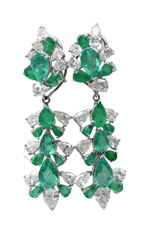 14k white gold diamond and emerald drop earrings