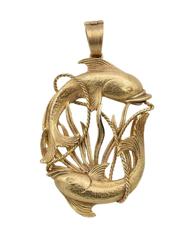 14k yellow gold pendant