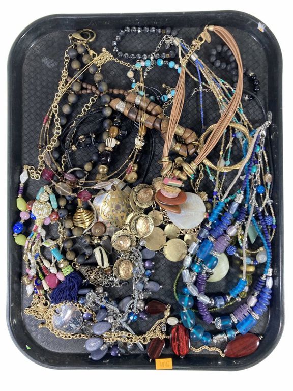 Assorted fashion necklaces