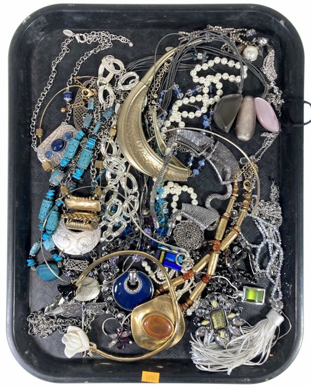 Assorted fashion necklaces