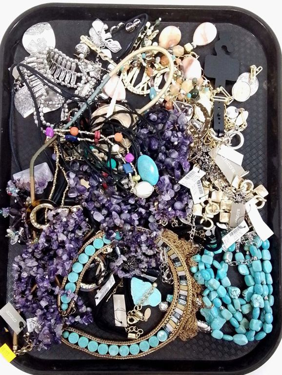 Assorted fashion minerals and glass jewelry