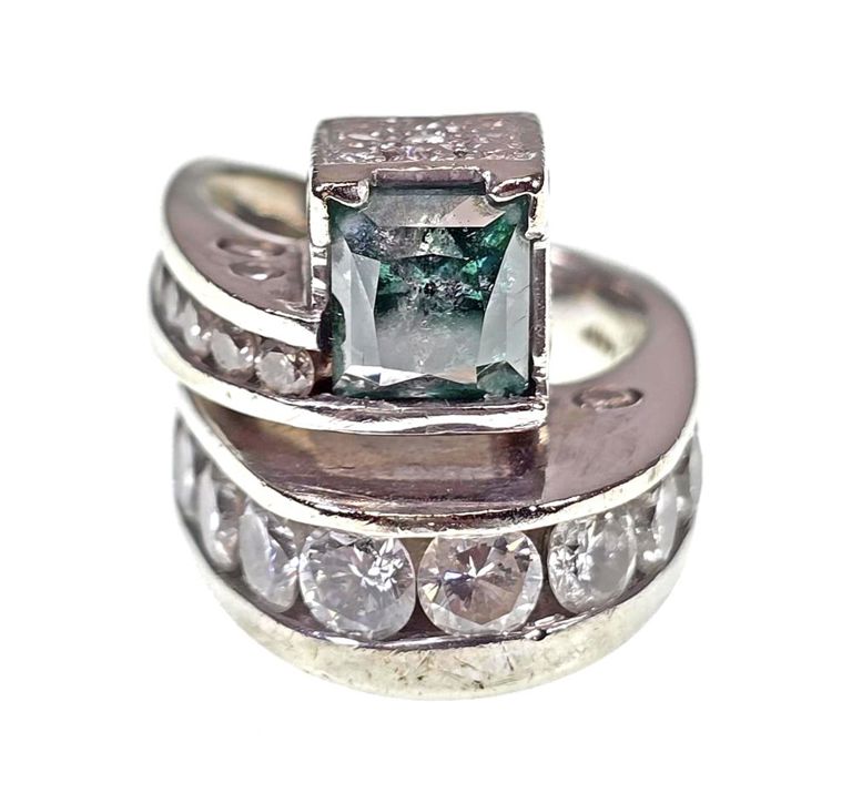 14k white gold diamond ring