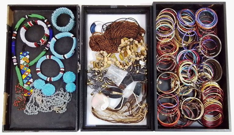 Assorted fashion beaded jewelry