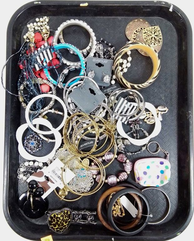 Assorted fashion jewelry and keychains