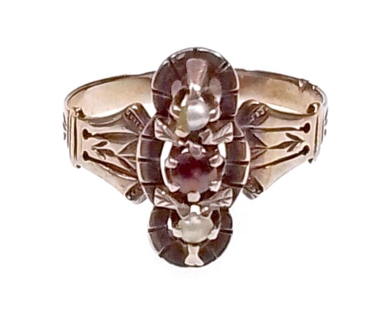 10k yellow gold garnet pearl ring