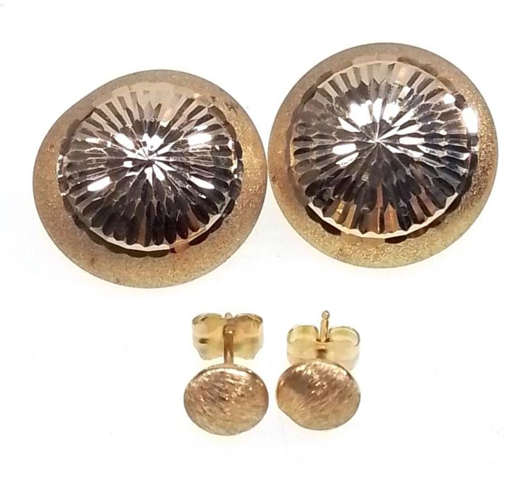 14k yellow gold stud earrings