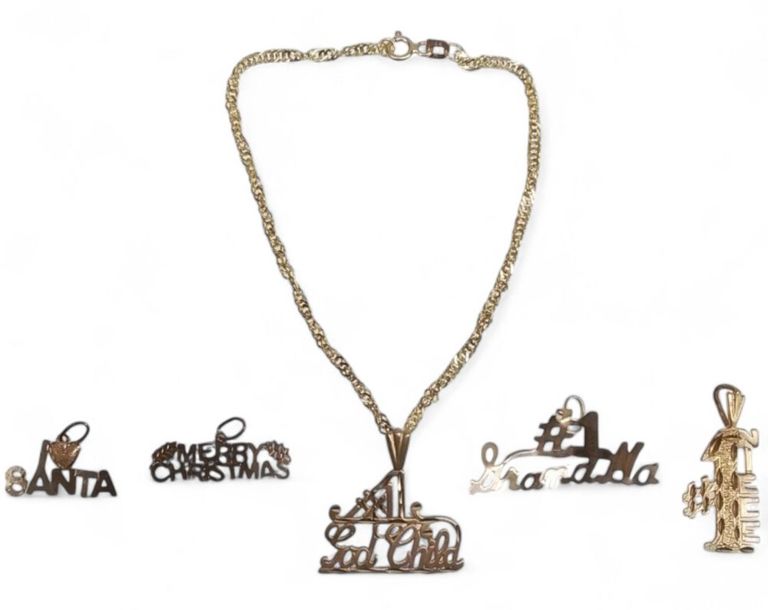 14k yellow gold charm bracelet with charms