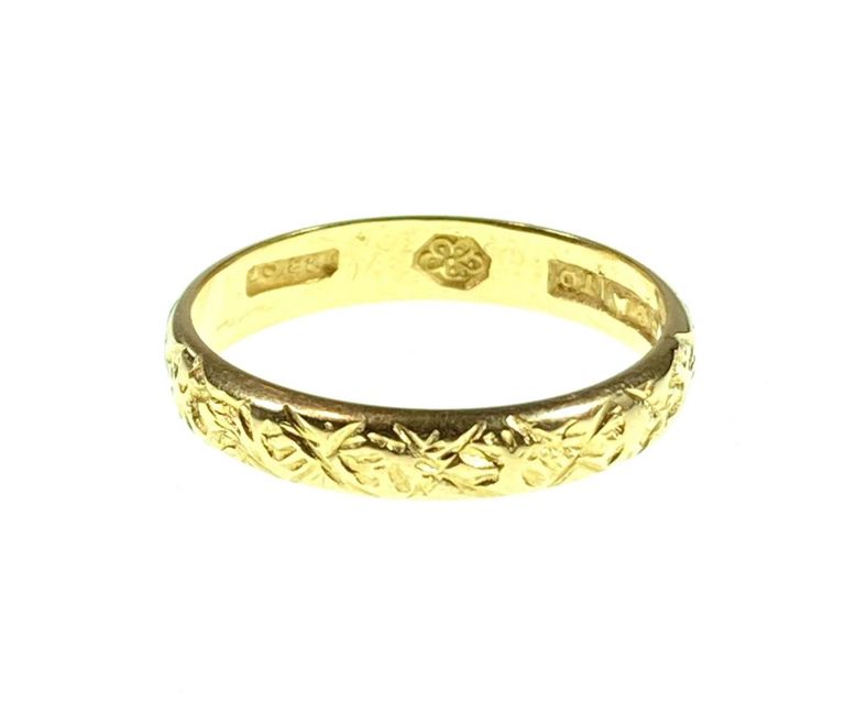 18k yellow gold antique scroll design ring