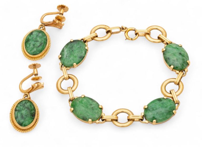 14k yellow gold jade bracelet and earrings